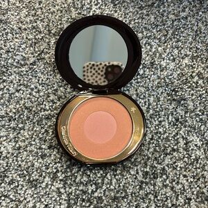 Charlotte tilbury cheek to chic blush